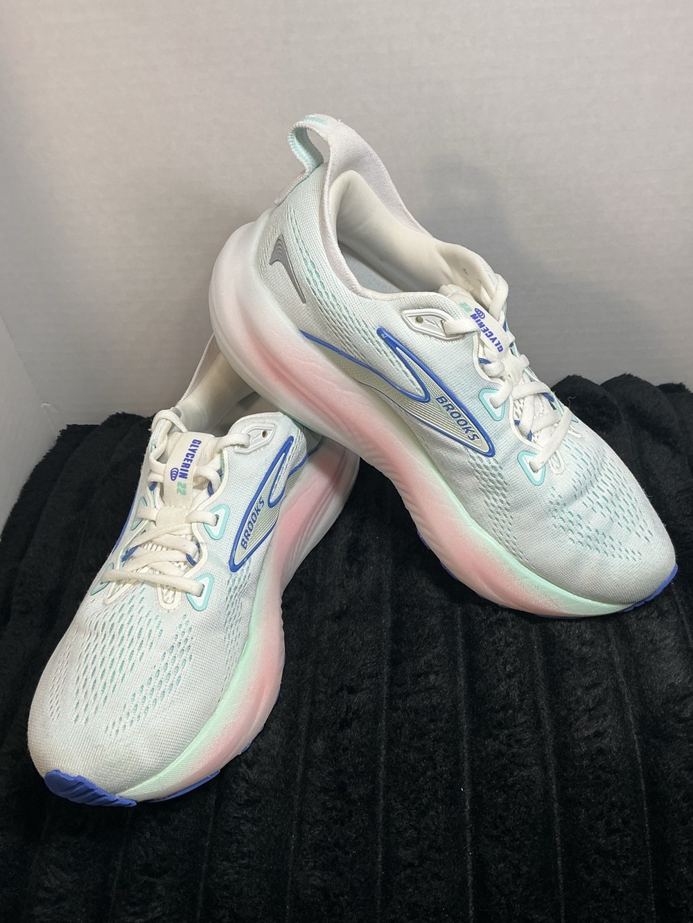Brooks Glycerin 22 Women’s Running Shoes Size 7.5 B Medium White Teal Blue